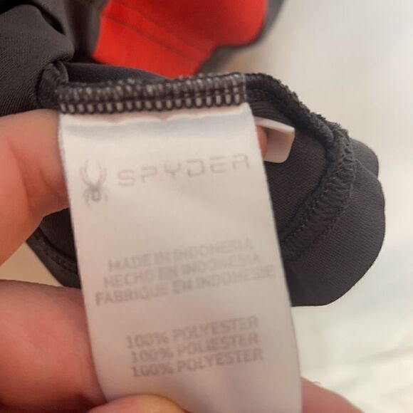 Boys Spyder Red/Grey/Black T-shirt. Size XL. - Picture 6 of 7